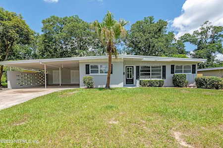 8021 Carlotta RD N Jacksonville, FL 32211