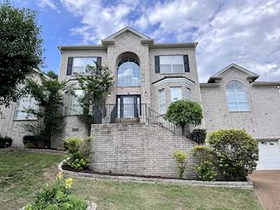 708 Misty Pines Cir Nashville, TN 37211