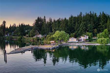 16433 Lemolo Shore Dr NE Poulsbo, WA 98370