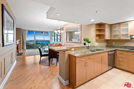 13700 Marina Pointe Dr #602 Marina Del Rey, CA 90292