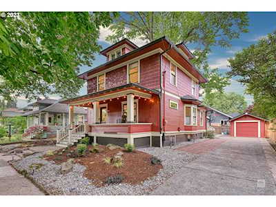 1013 SE Lambert ST Portland, OR 97202