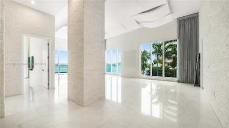 900 Brickell Key Blvd #403 Miami, FL 33131