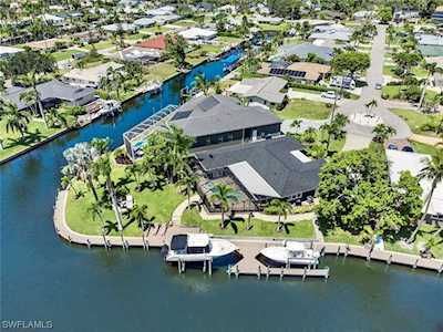 424 Parkway Ct Fort Myers, FL 33919