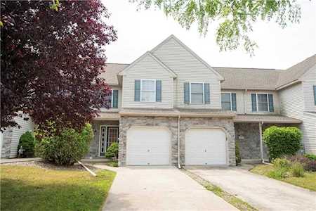 8134 Heritage Dr Alburtis, PA 18011