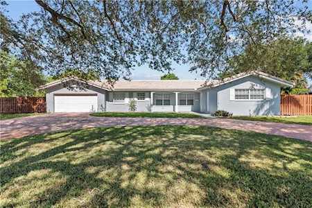 701 Azalea Ct Plantation, FL 33317