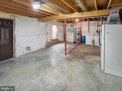 91 Rocky Mount Rd Linden, VA 22642