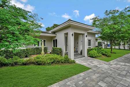 12825 SW 62nd Ave Pinecrest, FL 33156