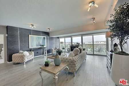 13600 Marina Pointe Dr #705 Marina Del Rey, CA 90292