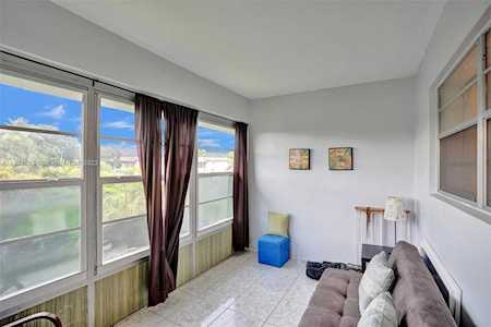 5051 W Oakland Park Blvd #308 Lauderdale Lakes, FL 33313