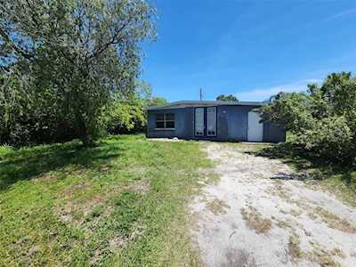 1019 26th St E Palmetto, FL 34221
