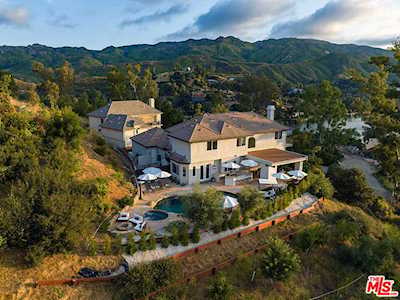 2265 Pinecrest Dr Agoura Hills, CA 91301