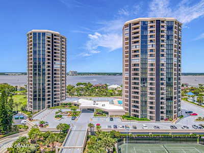1 Oceans West Boulevard #10B4 Daytona Beach Shores, FL 32118