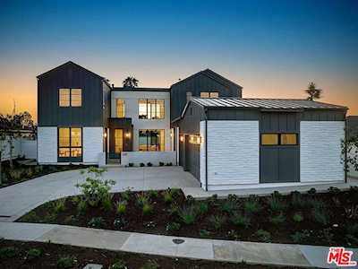 2411 Bamboo St Newport Beach, CA 92660