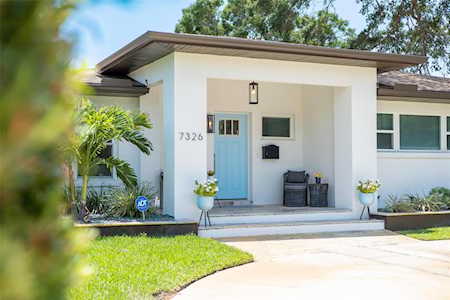 7326 3rd Ave N St. Petersburg, FL 33710