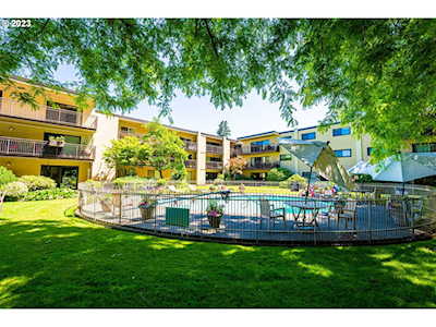 2393 SW Park PL #113 Portland, OR 97205