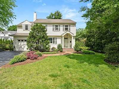 5 Vane Street Wellesley, MA 02482