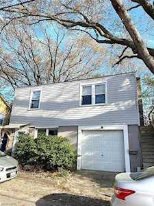 318 34th 1/2 St Virginia Beach, VA 23451
