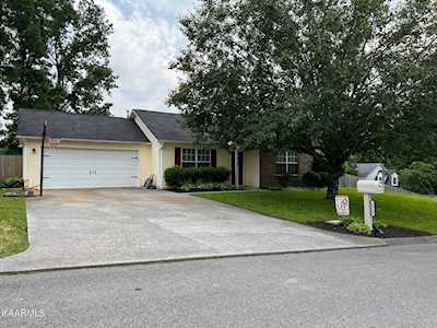 2310 Cripple Oak Ln Powell, TN 37849