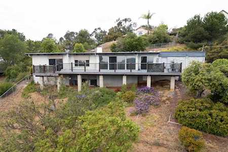 2065 Lemon Ave Escondido, CA 92029