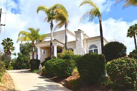2464 Canyon Creek Rd Escondido, CA 92025