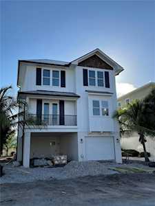 2408 Avenue C Bradenton Beach, FL 34217