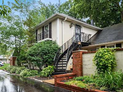 1631 Roxbury Road Columbus, OH 43212