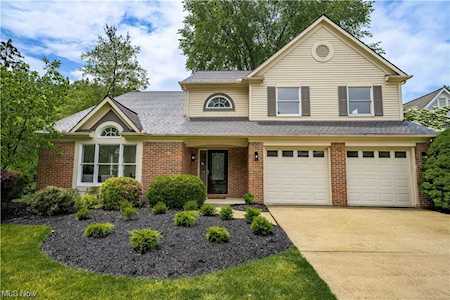 23 S Hampton Circle Rocky River, OH 44116