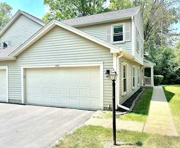 508 Crossing Ct Rolling Meadows, IL 60008