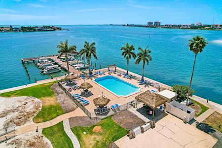 5200 Brittany Dr S #704 St. Petersburg, FL 33715