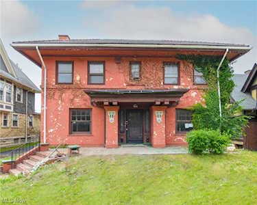 1490 E 108th St Cleveland, OH 44106