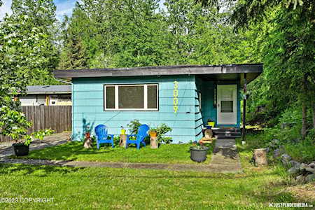 3009 Willow St Anchorage, AK 99517