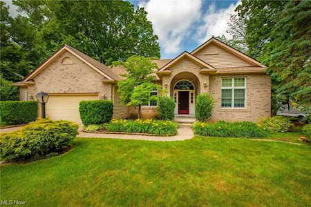35372 Livingston Dr Avon, OH 44011