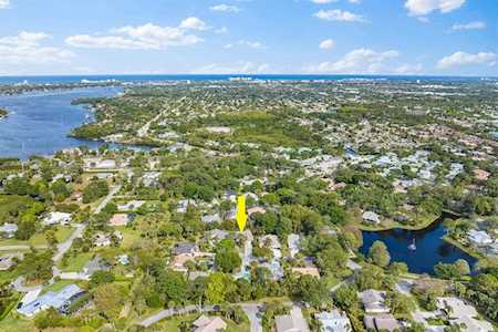 5750 Peachwood Court Jupiter, FL 33458