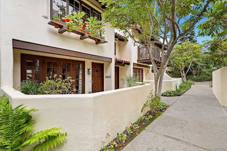 8672 Villa La Jolla Dr #3 La Jolla, CA 92037