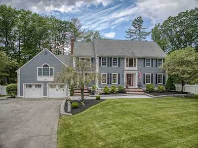 11 Starr Avenue West Andover, MA 01810