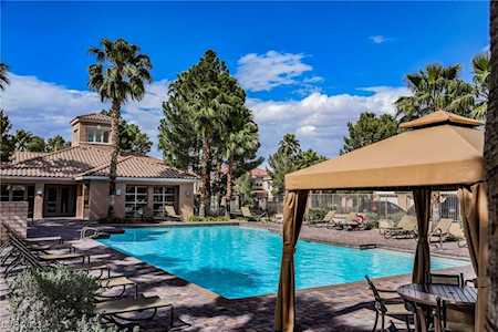 251 S Green Valley Parkway #3914 Henderson, NV 89012