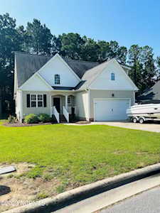 2215 Franklin Dr Winterville, NC 28590