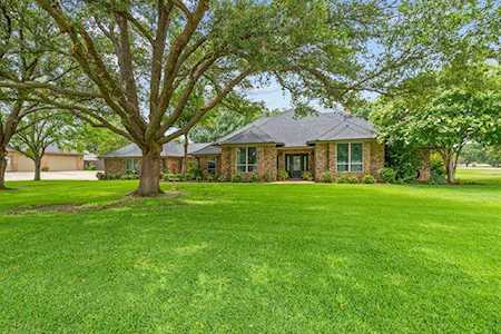 1346 Meadow Glen Southlake, TX 76092