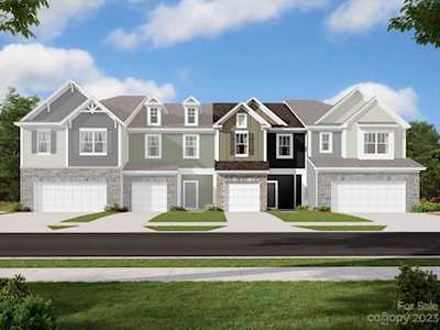 3443 Bernbrooke Shadow Ln Charlotte, NC 28269