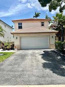 225 NW 75th Ter Plantation, FL 33317