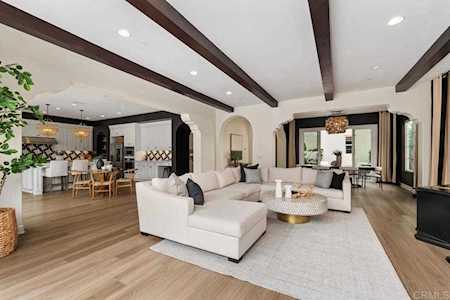 7234 Sitio Lima Carlsbad, CA 92009
