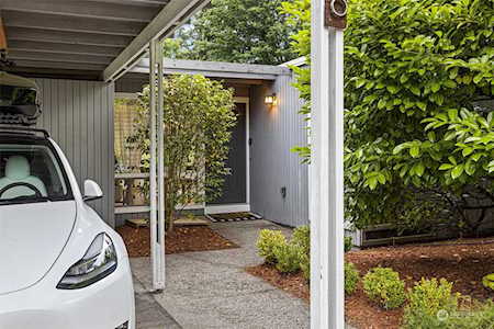 12416 NE 110th Place Kirkland, WA 98033