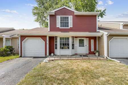 681 Brittany Ln Island Lake, IL 60042