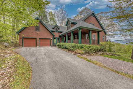 56 Panorama Ln Hebron, NH 03241