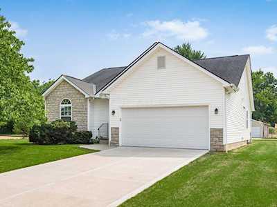 229 Carriage Place Canal Winchester, OH 43110