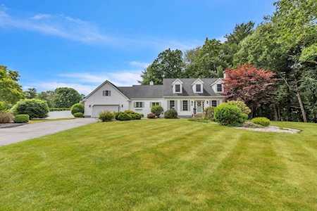 304 Millbrook Dr East Longmeadow, MA 01028