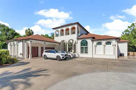 17307 Livingston Ave Lutz, FL 33559