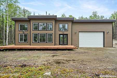 2906 N Castle Dr Houston, AK 99694