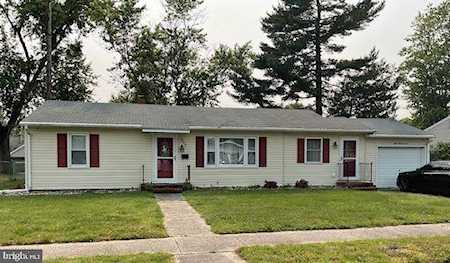 802 W Ivy Dr Seaford, DE 19973