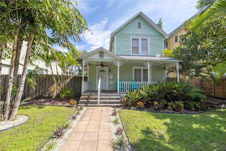 327 7th Ave N St. Petersburg, FL 33701